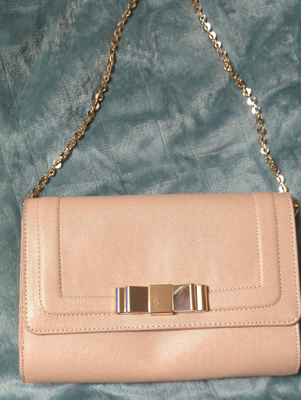 28-Classic Chain Shoulder Bag in Blush Pink with Gold Hardware. Pre-loved.